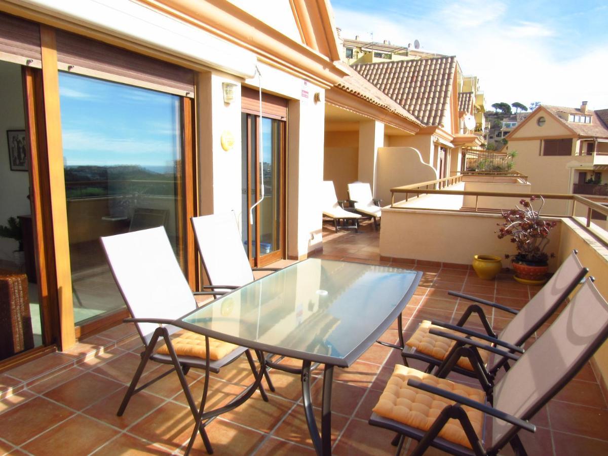 Апартаменты Penthouse Benalvistas Torregolf Seaview Бенальмадена Экстерьер фото